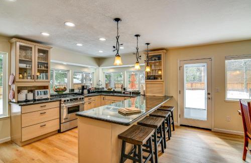 Lower Kingsbury House | Deck and Grill Serene Nevada Retreat