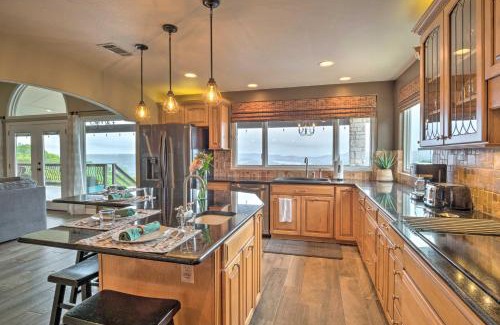 Leander House | Deck and Lake Travis Views Hill Country Hideaway!