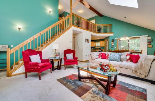 Locust Lake Village House | Deck and Screened Porch Pocono Lake Vacation Rental