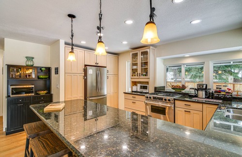 Lower Kingsbury House | Deck & Grill: Serene Nevada Retreat