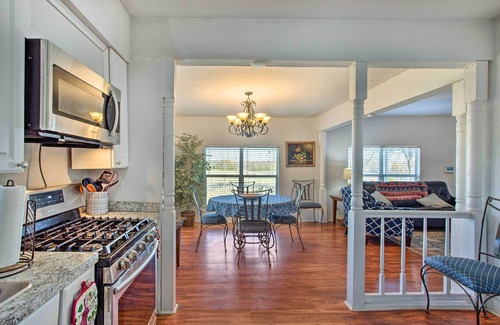 Westminster Cottage | Deck, Grill & Yard: Pet-Friendly Van Alstyne Gem!