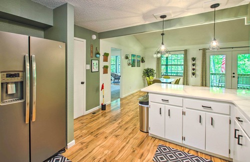 Jones Mills House | Deck & Resort Amenities: Hot Springs Home!
