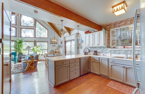 Munds Park Cabin | Deck & Scenic Views: Munds Park Cabin!