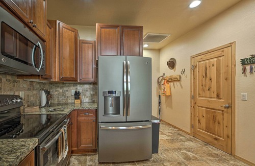 Sierra Pines Cabin | Deck & Views: Dog-Friendly Cabin in Show Low!