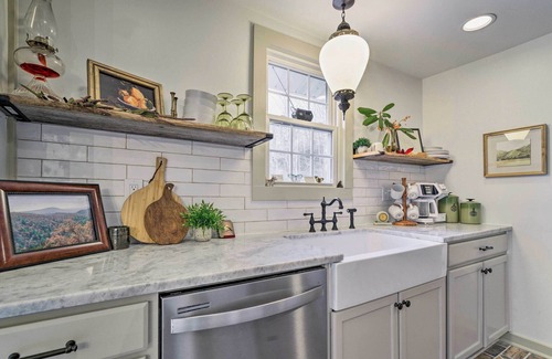 Frank House | Deck + Views: Spacious Newland Home!