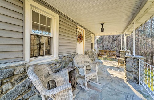 Frank House | Deck + Views: Spacious Newland Home!
