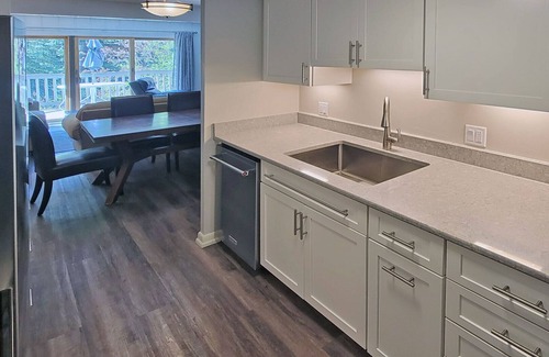 Vail Condo | Deck w/Grill On Gore Creek, 4-BR, Pet Friendly, Steps from Free Bus Stop - Great Value!