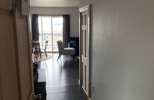 Beaver Island Apartment | Deckhand's Quarters @The Boat Shop overlooking Paradise Bay