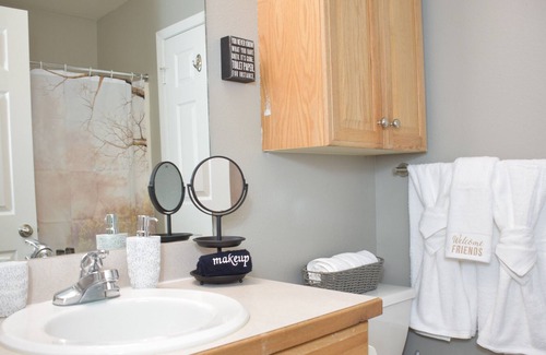 Cabot Apartment | Deep Cleaned Luxury Double King Home Super Sterile
