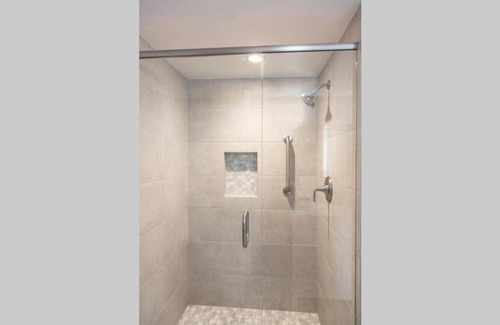 Old Palo Alto Apartment | Deep Cleaned Modern and Luxurious 2BR Home at Stanford Palo Alto