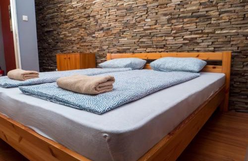 Terezvaros Hostel | DeeP Guest House