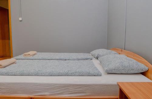 Terezvaros Hostel | DeeP Guest House
