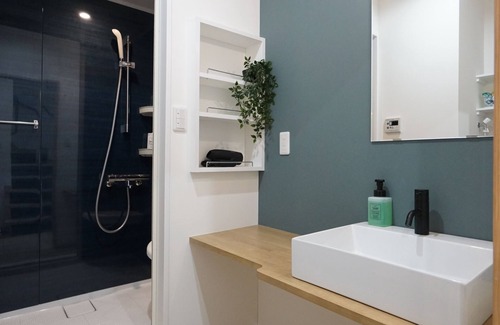 Nishinari House | Deep Osaka! A Running Lamp 2 minutes from the station! Ideal location for sightseeing in Namba & USJ Osaka! Up to 6 people are allowed at the same price