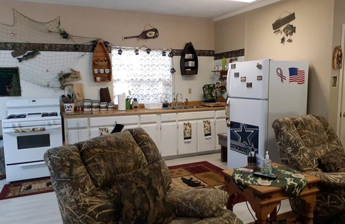 Story Cabin | DEER CREEK LODGE located 1/4 mile from beautiful Lake Ouachita
