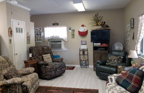 Story Cabin | DEER CREEK LODGE located 1/4 mile from beautiful Lake Ouachita