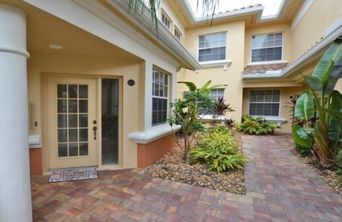 Naples Villa | DEER CROSSING IN FIDDLER'S CREEK - BEAUTIFUL AMENITIES