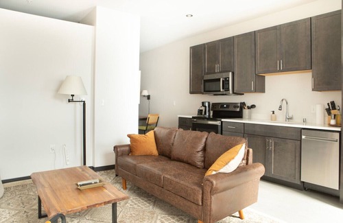Westown Apartment | Deer District Studio Apt JC3 - One Block from Fiserv and Baird