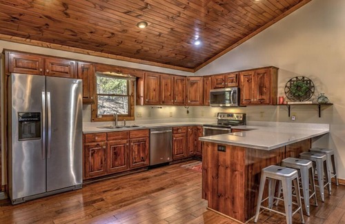 East Ellijay Cabin | Deer Ridge - Hot Tub | Pool Table | Close to town
