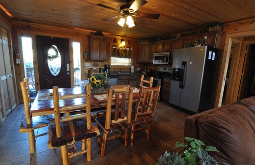 Branson Cedars Cabin | Deer Run Cabin - Private Hot tub, Loft/Game Room, 1 Mile to Thunder Ridge