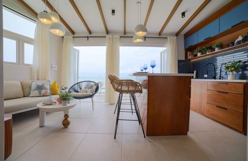 Pedernales House | Del Mare At Buye Beach Rooftop