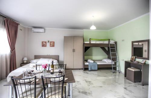 Kalambaka Apartment | Del Sol #1 Meteora Luxurious Family Suites