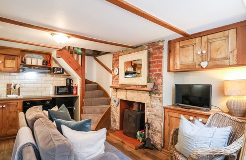 Robin Hood's Bay Cottage | DELFT COTTAGE, pet friendly, with open fire in Robin Hood’s Bay