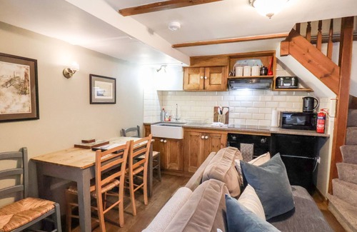 Robin Hood's Bay Cottage | DELFT COTTAGE, pet friendly, with open fire in Robin Hood’s Bay