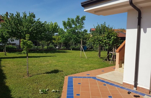 Marina di Casal Velino Villa | Delightful Cottage with Garden