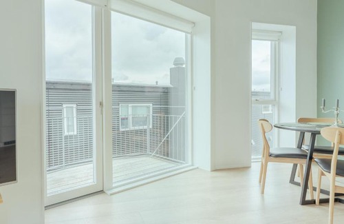 Hoyvik Apartment | Delightful 2 Bedroom Apt - Balcony - Parking