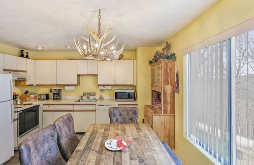 Seven Springs House | Delightful 2 Level Home at 7 Springs Resort