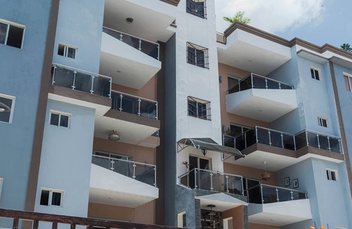 San Cristobal Apartment | Delightful 3-bedroom apartment with AC in Madre Vieja Sur, Sancristobal