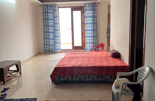 Toli Chowki Apartment | Delightful 3-bedroom penthouse apartment with WiFi in vibrant Hyderabad