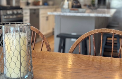 Delavan House | Delightful 5-bedroom house near Lake Delavan with AC, WiFi