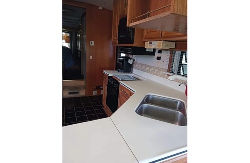 Madison House | Delightful 5th wheel w/queen bed, patio deck, and high speed internet.