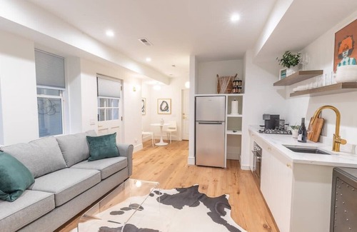 Dupont Circle Apartment | Delightful Apt in the Heart of Dupont!