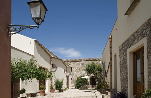 Buseto Palizzolo House | Delightful charming house with pool and all the facilities you need