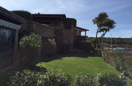Puntaldia House | DELIGHTFUL COTTAGE WITHIN WALKING DISTANCE OF THE WHITE BEACHES OF SARDINIA