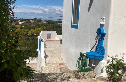 Eugaria Cottage | Delightful Cottage With Landscape Views Of Colares Vineyards