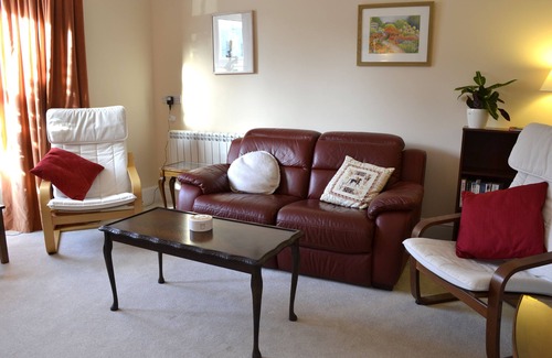 Bampton Apartment | Delightful cozy Devon home, near shops, pub, country walks and beautiful Exmoor