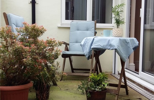 Bampton House | Delightful Devon home, close to shops, pub, country walks and beautiful Exmoor
