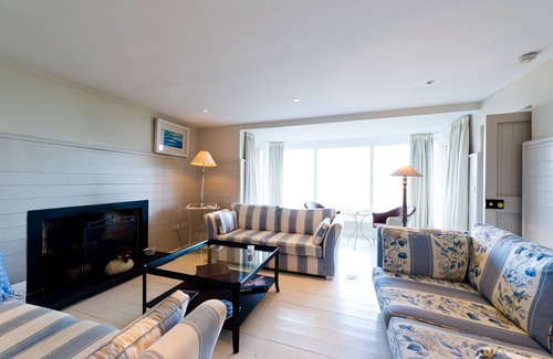 Ardmore Condo | Delightful four bedroom cottage with incredible views over Ardmore Bay below