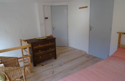 Vignevieille House | Delightful Gite in the hills, ideal for bathing, chateaux and wine