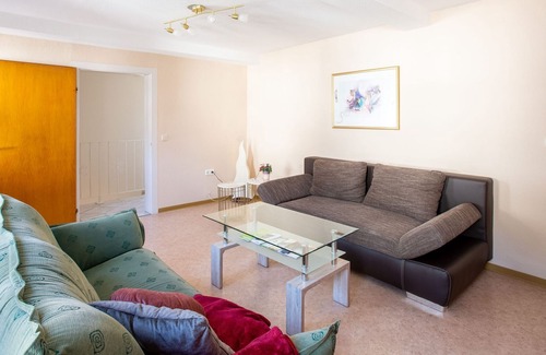 Battenberg Apartment | Delightful holiday home in Battenberg near forest