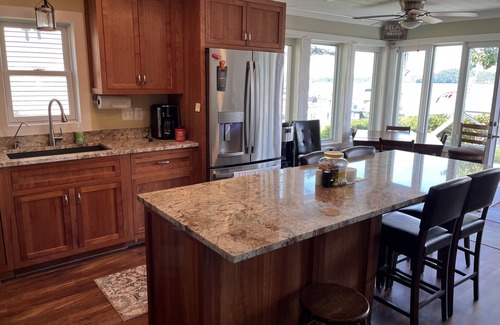 Malta House | Delightful home on the shores of Saratoga Lake
