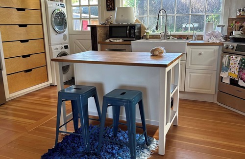 Mendocino House | Delightful home with glorious view in Mendo village