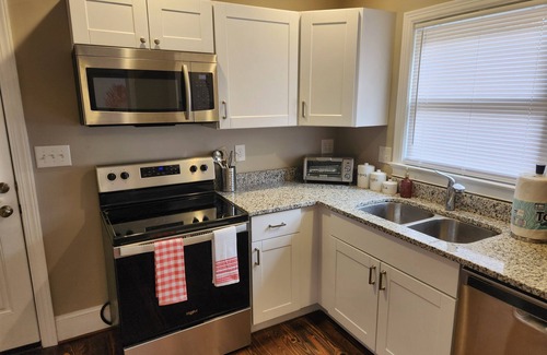 Charlotte House | Delightful house just 10 minutes from uptown
