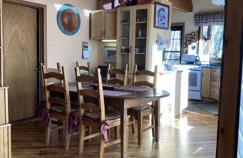 Telluride Cabin | Delightful Rustic Home 10 minutes from the Historic Town of Telluride Colorado