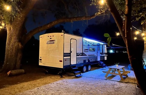 Southeast Orlando House | Delightful RV brand new 2022! 9 minutes from Orlando airport.