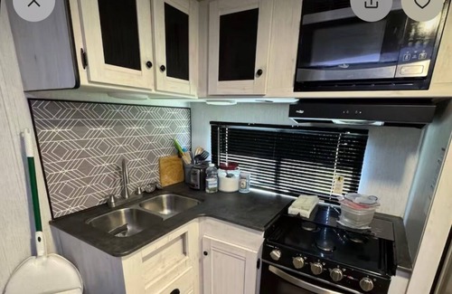 Lexington House | Delightful RV with AC in charming Lexington