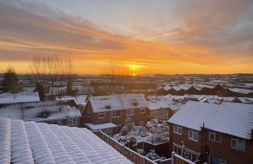 Sheffield House | Delightful Self Contained Garden View Retreat